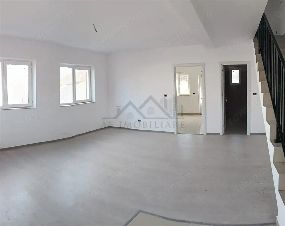 Mutare imediata! LIBERA - LA CHEIE  Visani vila P+1 duplex la str. Principala