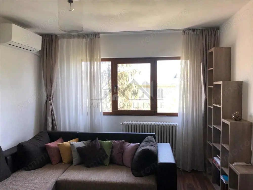 Apartament 2 camere zona Podu Ros - Socola