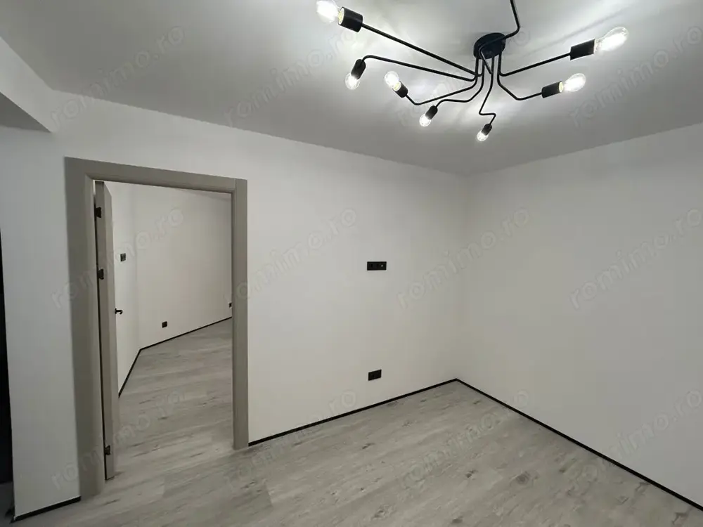 Garsoniera tip studio zona Pipera