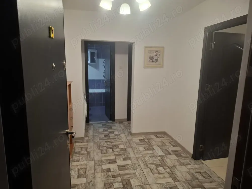Proprietar, vând apartament 2 cam. decomandat, două balcoane, zona de sus, izolat