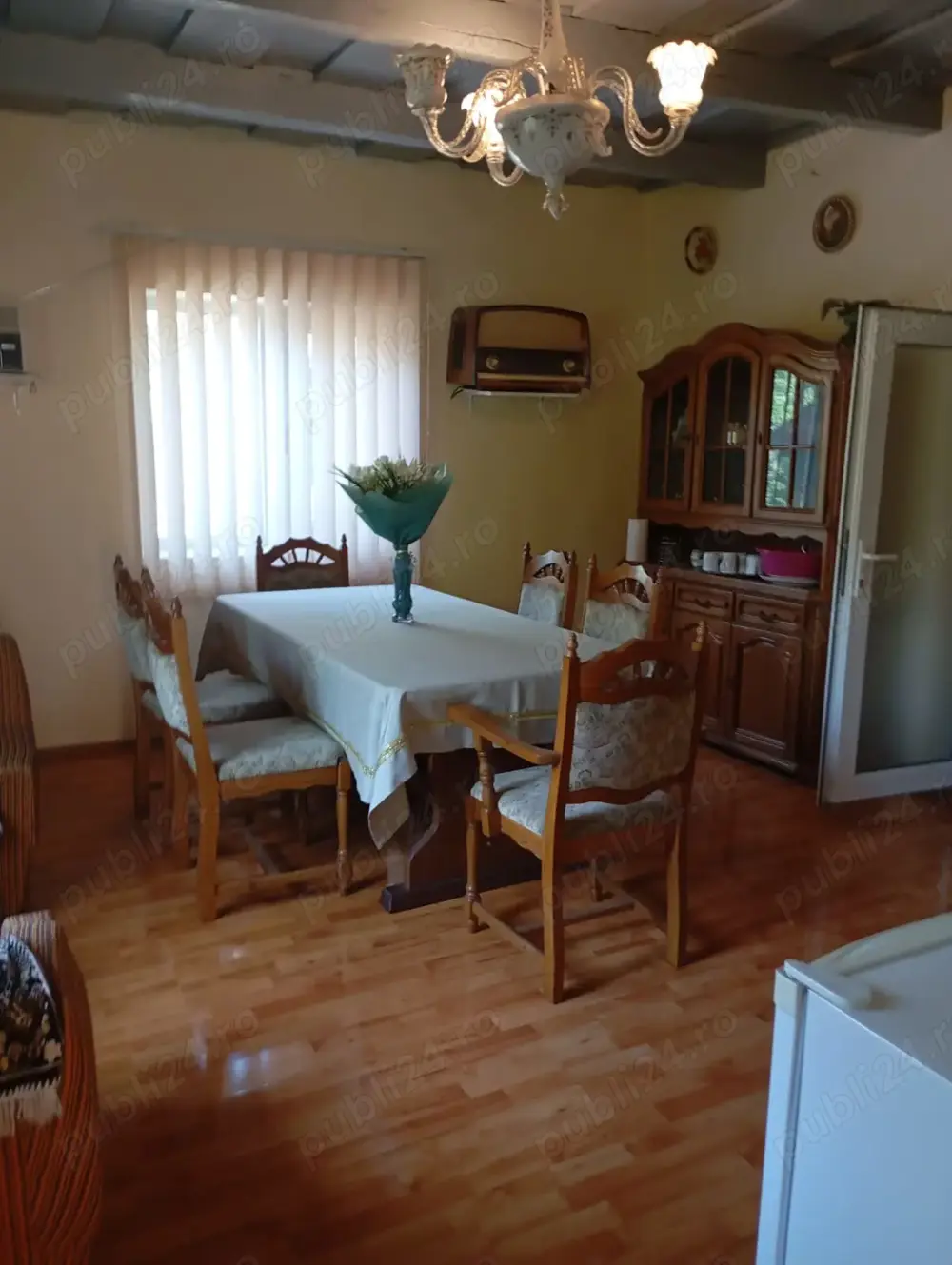 Vând casă    Vând casă