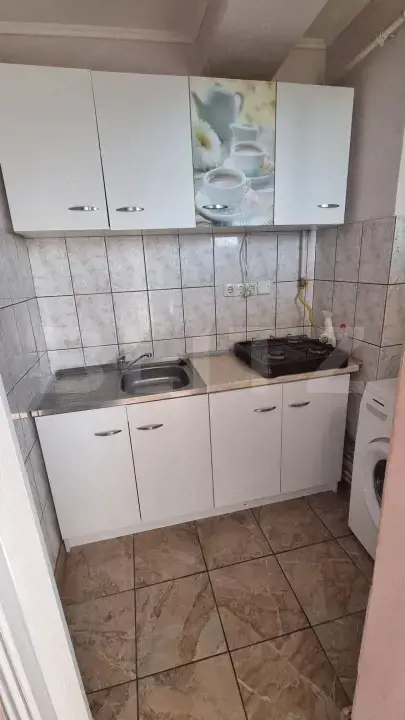 Garsoniera 24 mp, zona Ostrovului