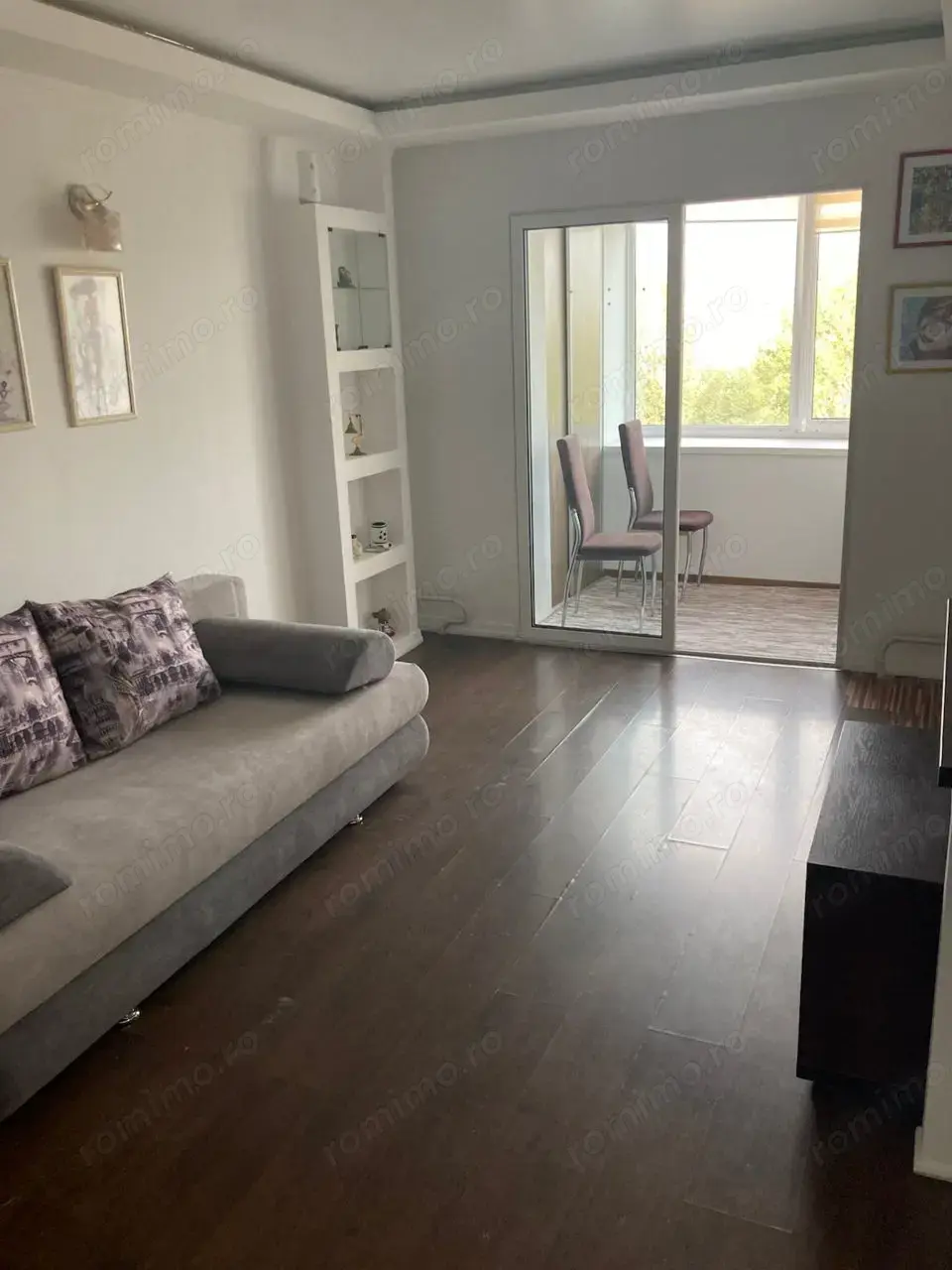 Se ofera spre inchiriere garsoniera in zona Stefan Cel Mare Se ofera spre inchiriere garsoniera in zona Stefan Cel Mare