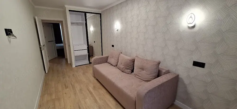 Apartament cu trei camere in zona Gheorghe Lazar