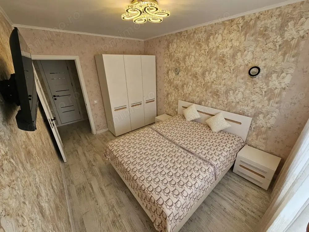 De inchiriat apartament cu trei camere in zona Aradului
