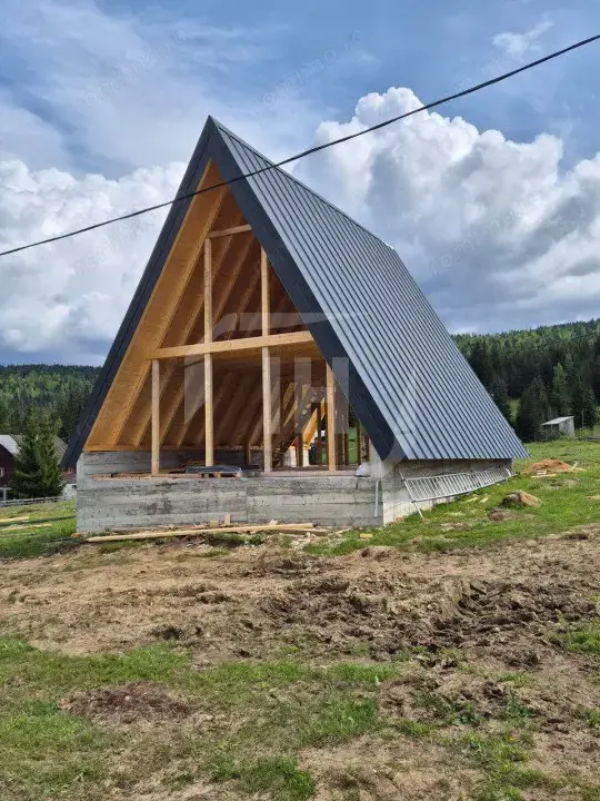 Cabana tip A frame, 4 camere, zona Smida Cabana tip A frame, 4 camere, zona Smida