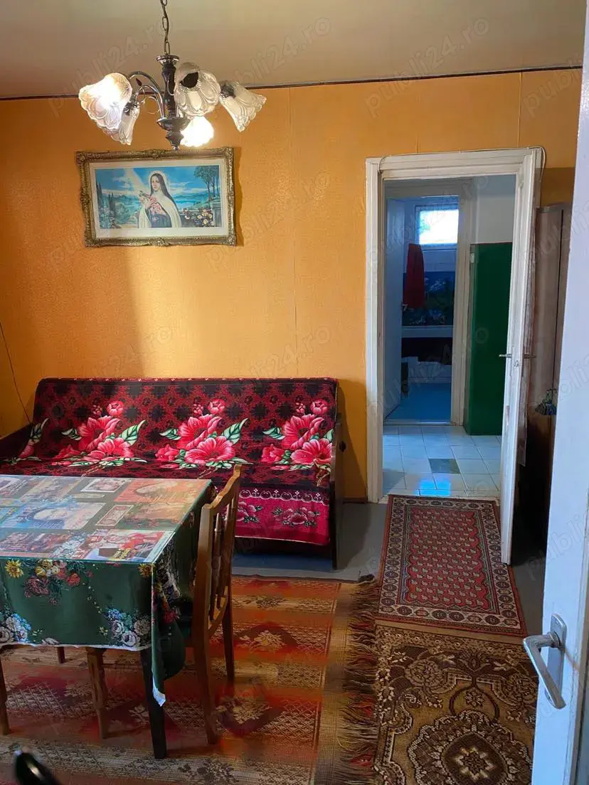 Apartament 2 camere de vanzare , Str Corvinilor , etaj 3 , 62.000 euro