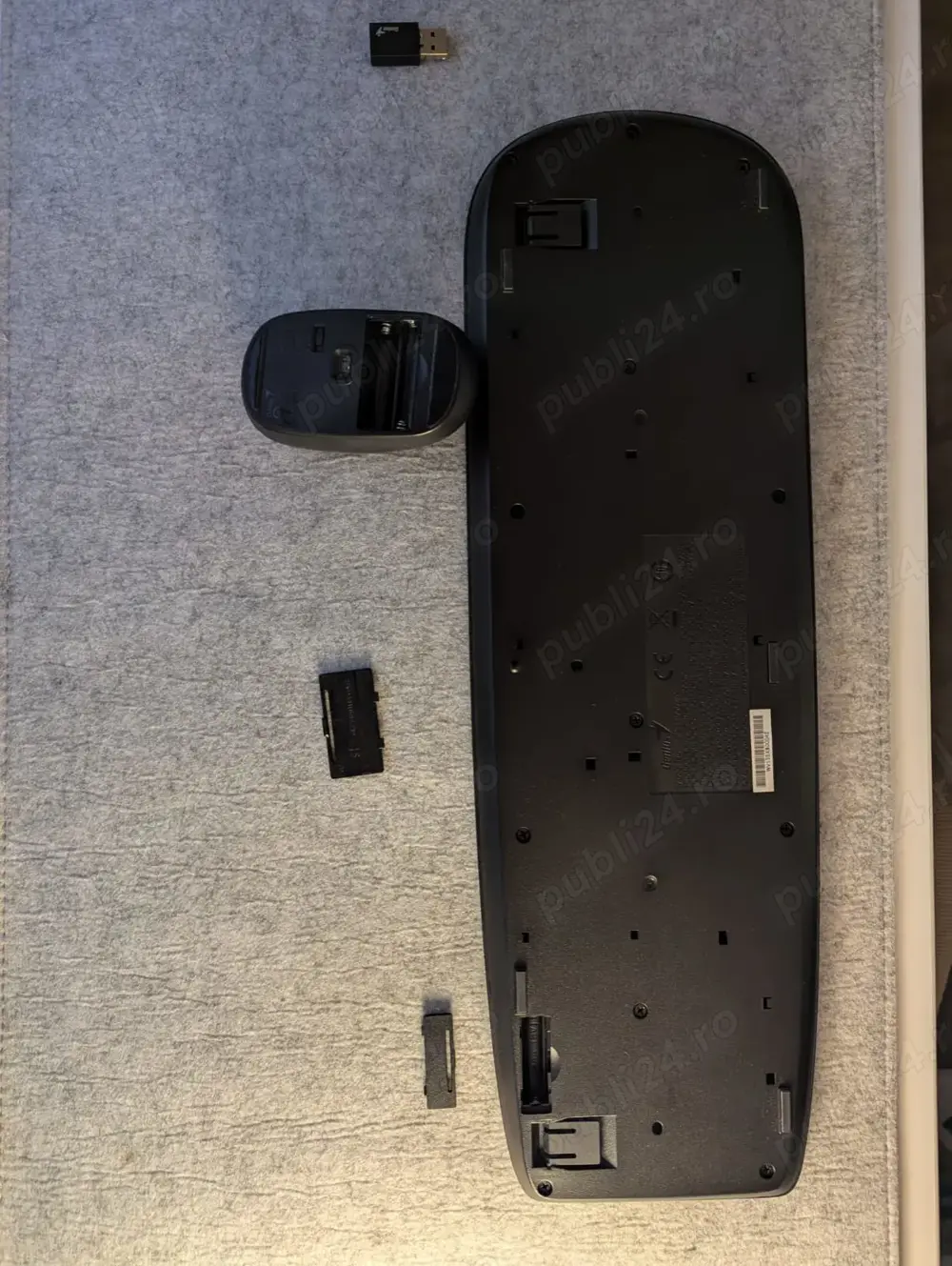 kit tastatura si mouse optic wireless cu stick genius