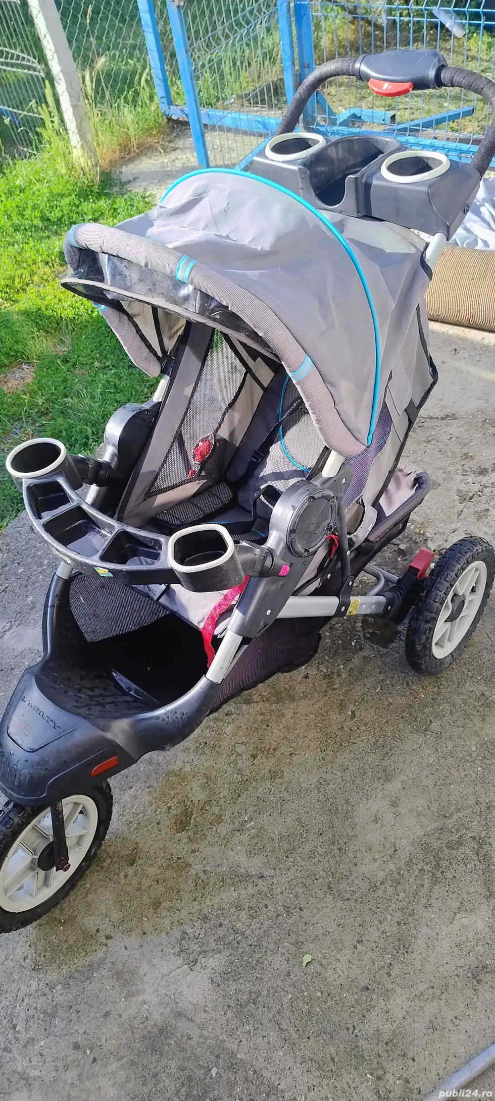 Cărucior pentru copii 