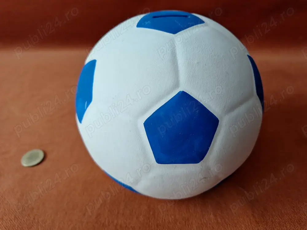 Minge de fotbal - pusculita, confectionata din ceramica      