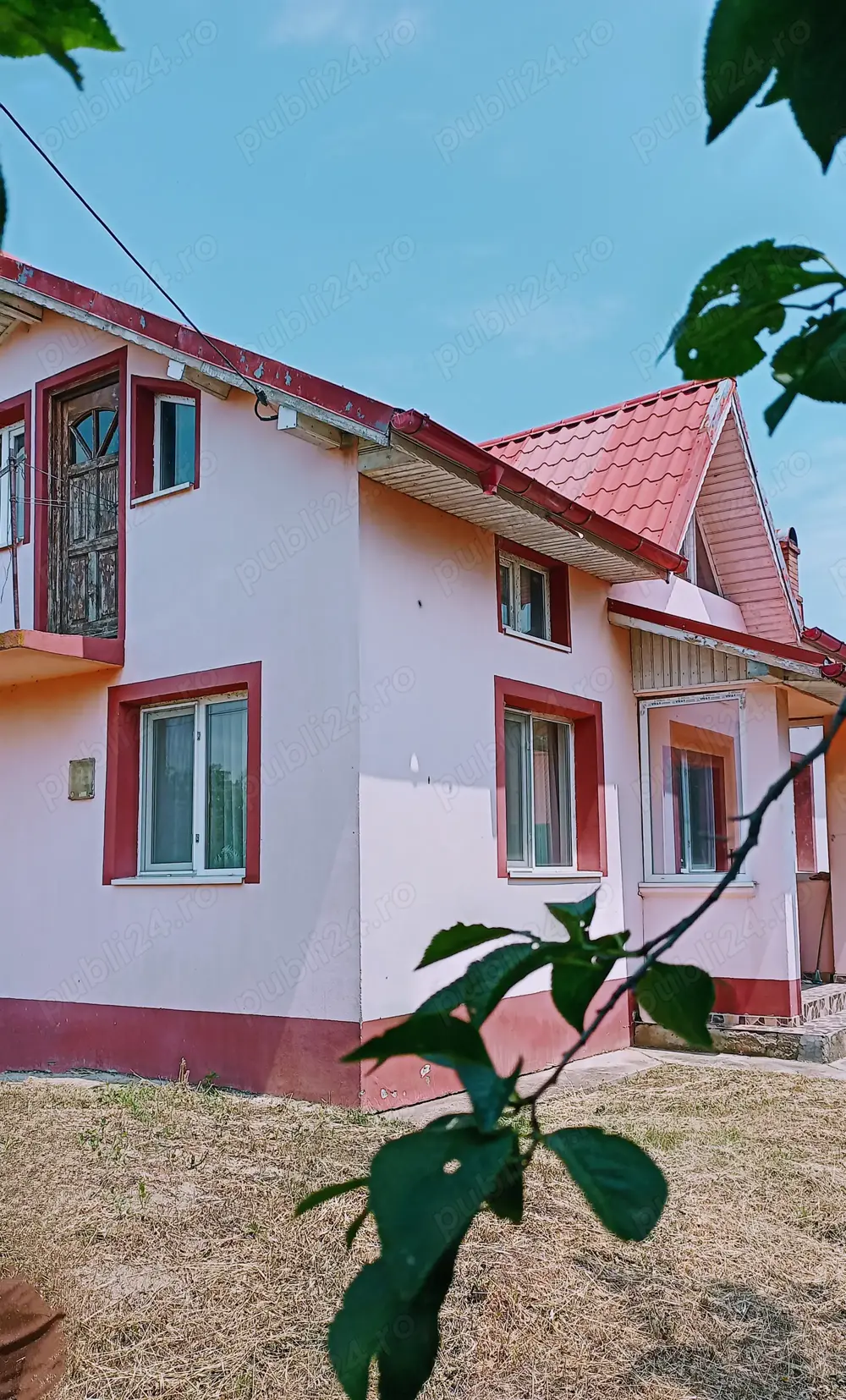 Vând casa 155mp cu teren în lzvoarele, jud Giurgiu