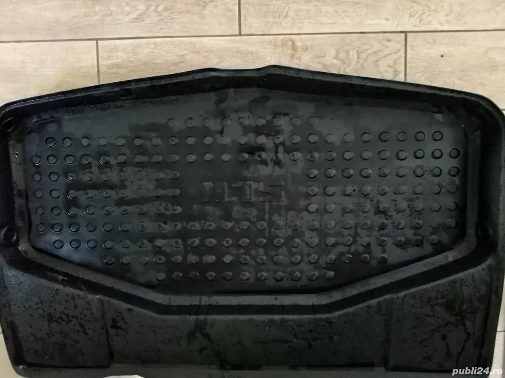 Tavita SLK portbagaj originala fabrica