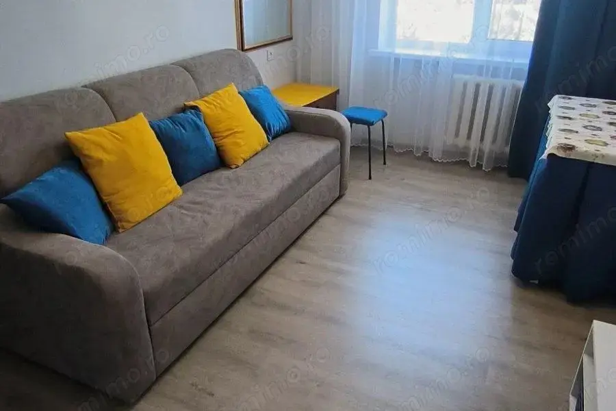 Ofer spre inchiriere garsoniera in zona unirii