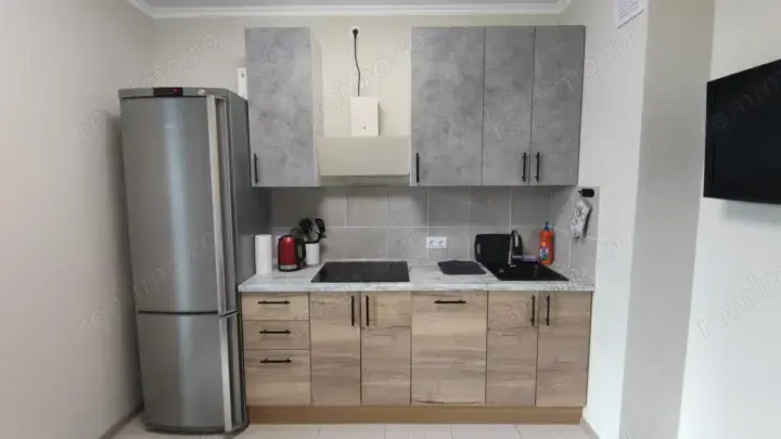 Ofer spre inchiriere garsoniera in zona Unirii