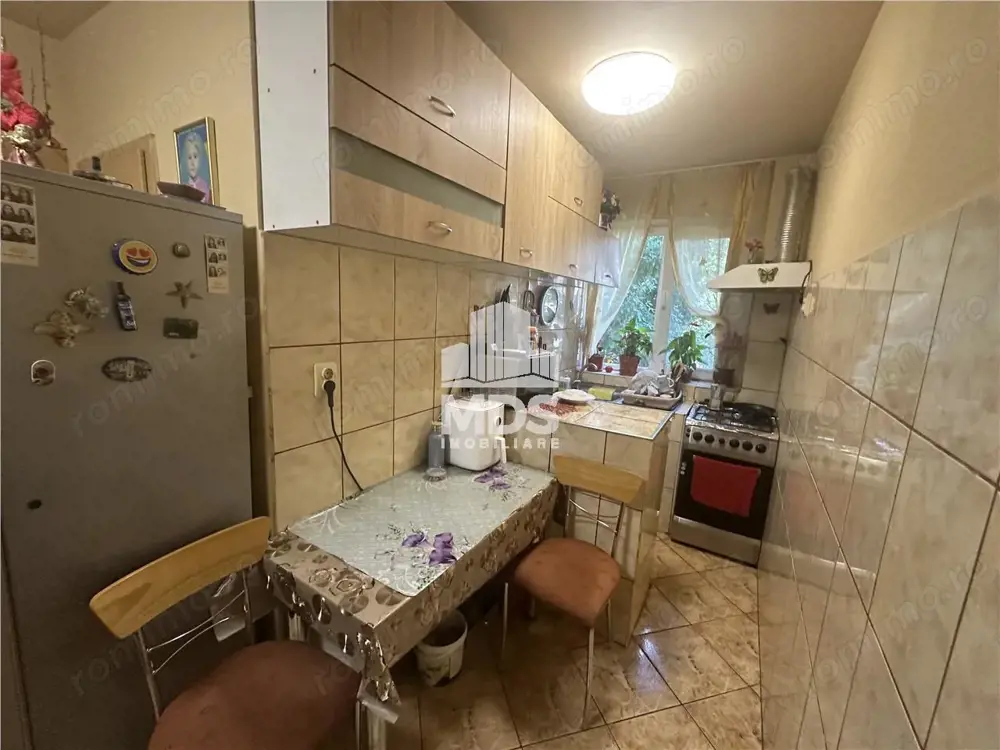 Apartament cu 3 camere la etajul 3 aproape de Mall