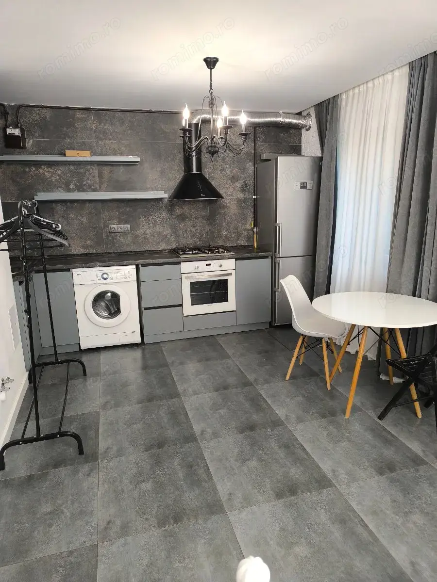 Se ofera spre inchiriere garsoniera in zona Militari