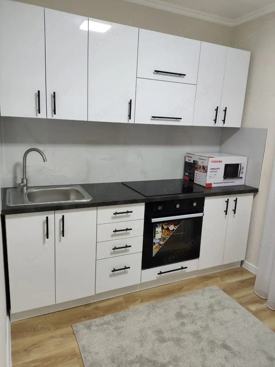 Ofer spre inchiriere garsoniera in zona Mosilor