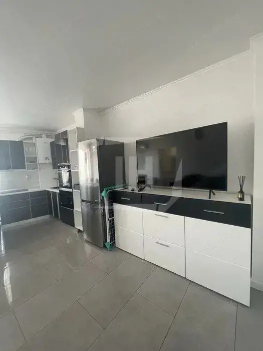 Apartament 2 camere, 2 parcari, zona Horea-Gara