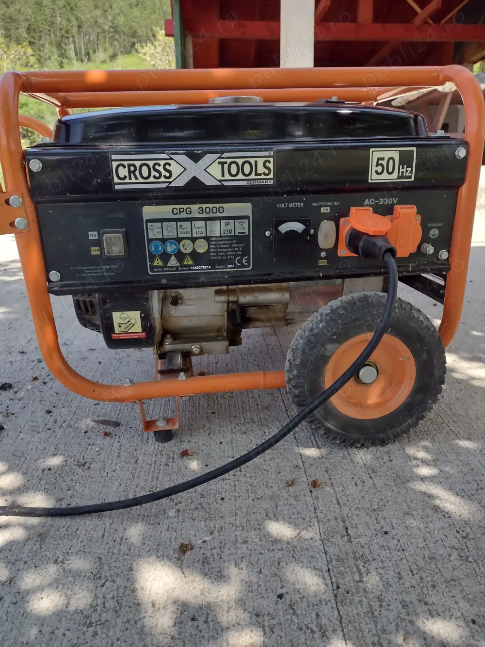 Vând  Generator curent  Cross X Tools   Germany, pe benzină monofazat !  P=3,85 kW   11A