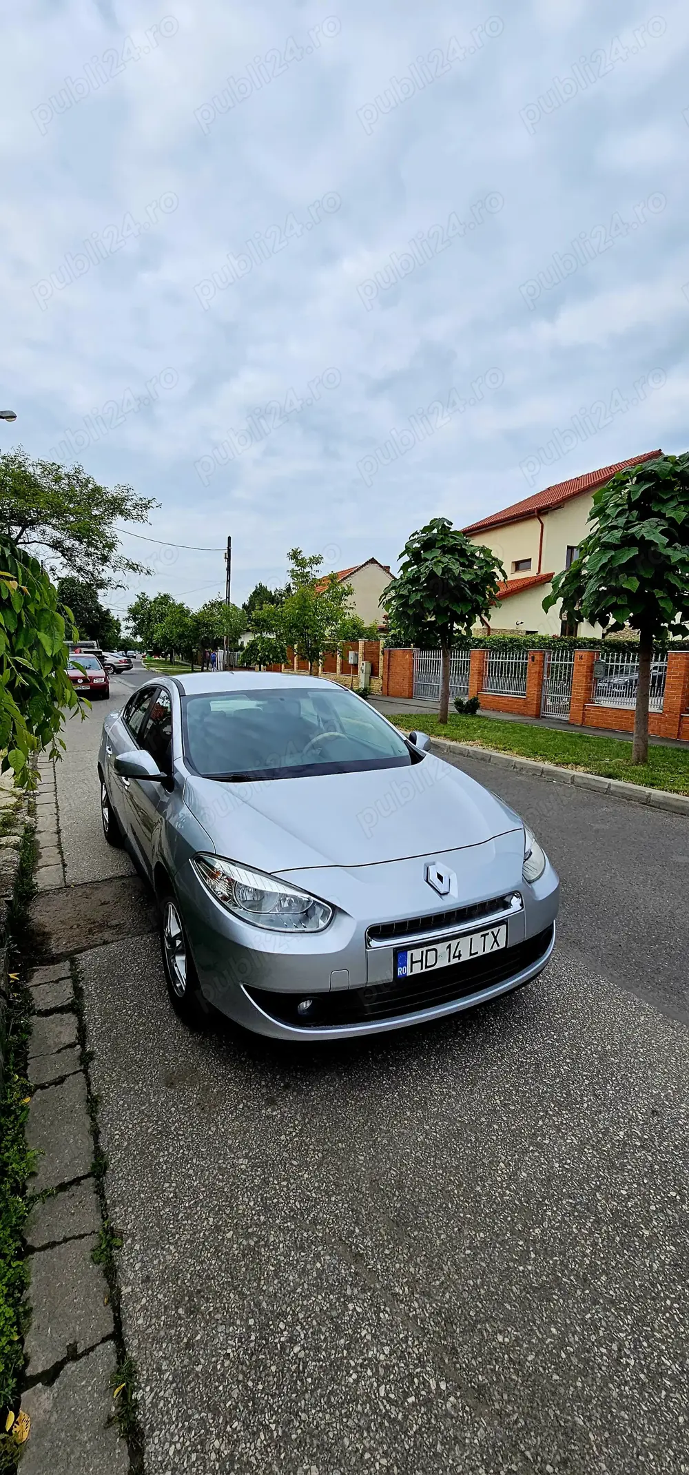 Vând Renault Fluence