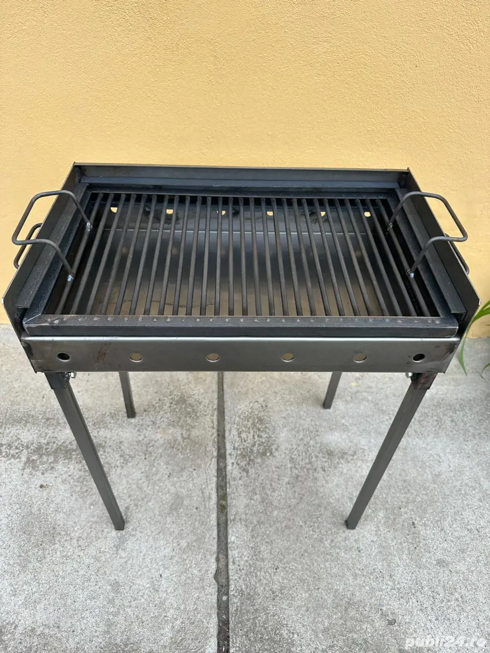 Gratar lucrat manual