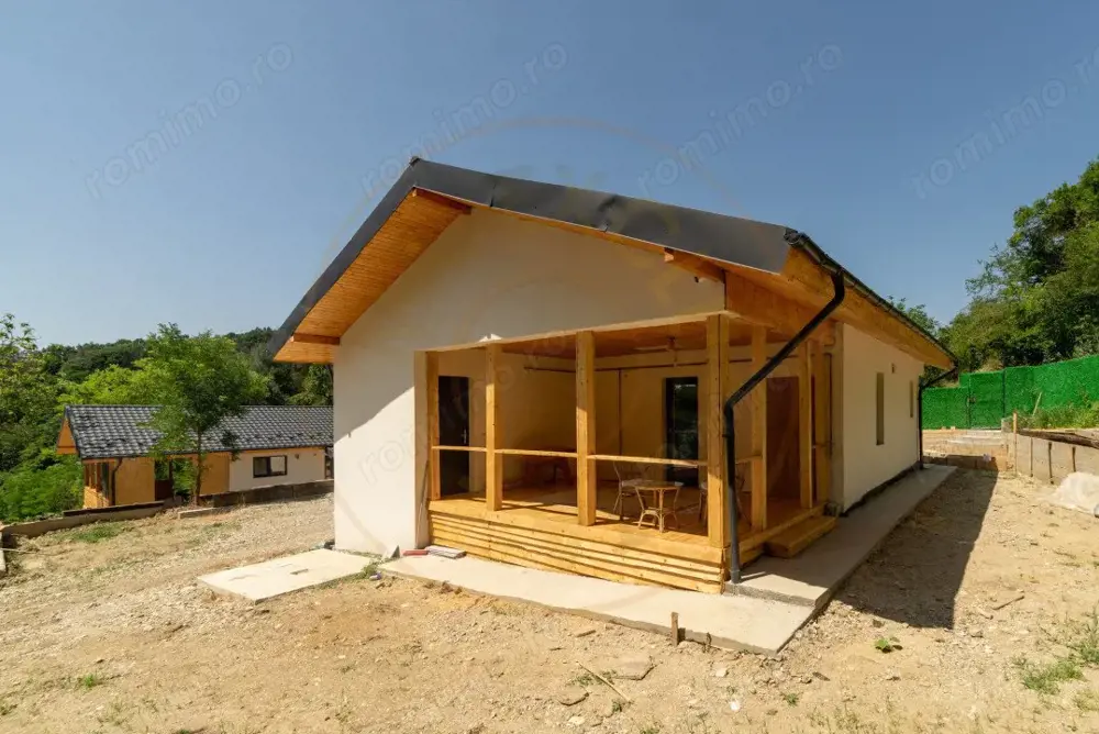Casa pasiva (timber frame) din mijlocul naturii - VALEA URSULUI , STR SALCAMILOR