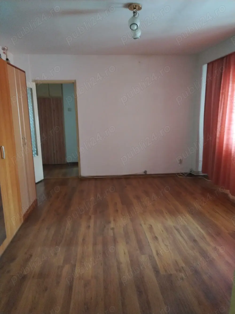 Apartament 3 camere, etaj 2, ultracentrlal Deva 