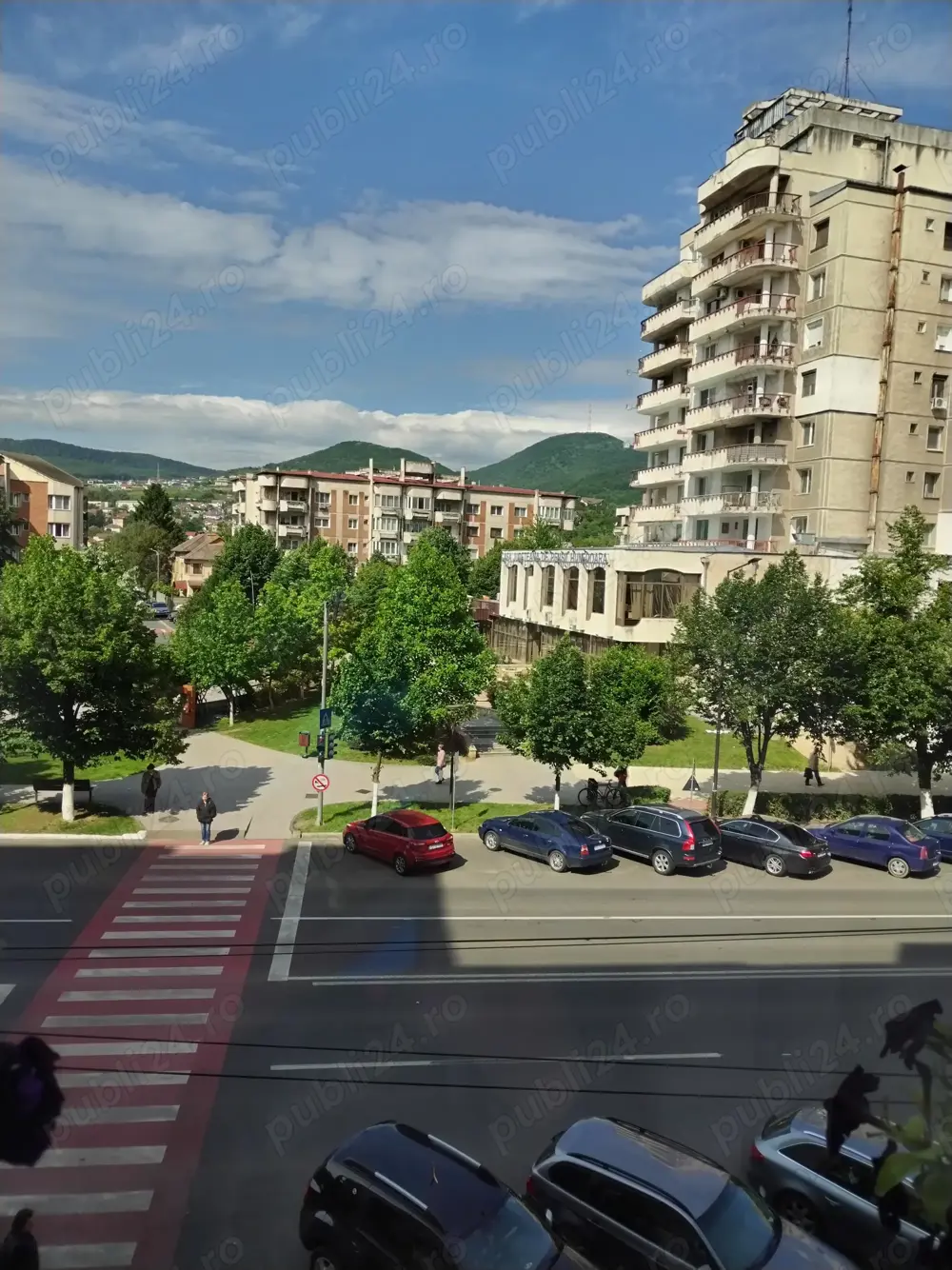 Apartament 3 camere, etaj 2, ultracentrlal Deva 