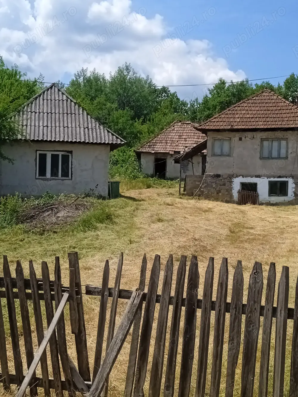 Casă de Vânzare  Casă de Vânzare