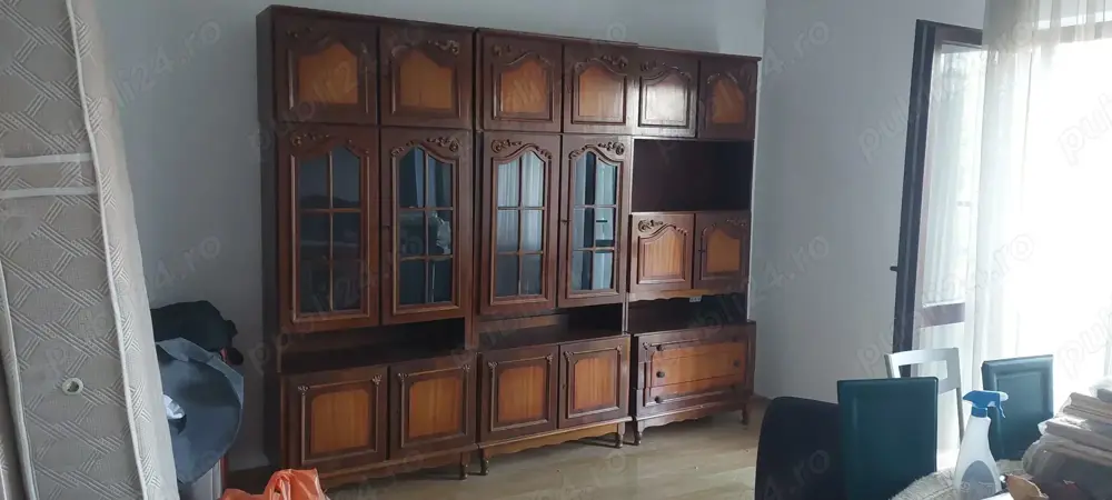 Vând bibliotecă modulara  din lemn masiv,h 220 cm L 270 cm