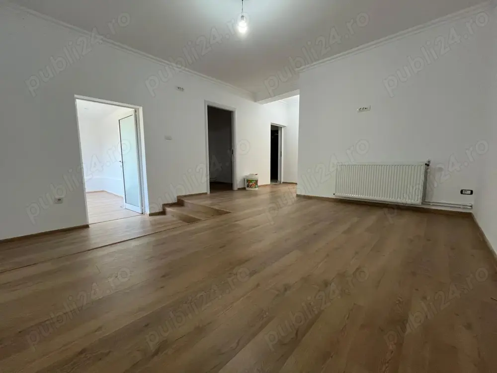 Aradului. 3 cam. Spatios. Curte 15 MP. 