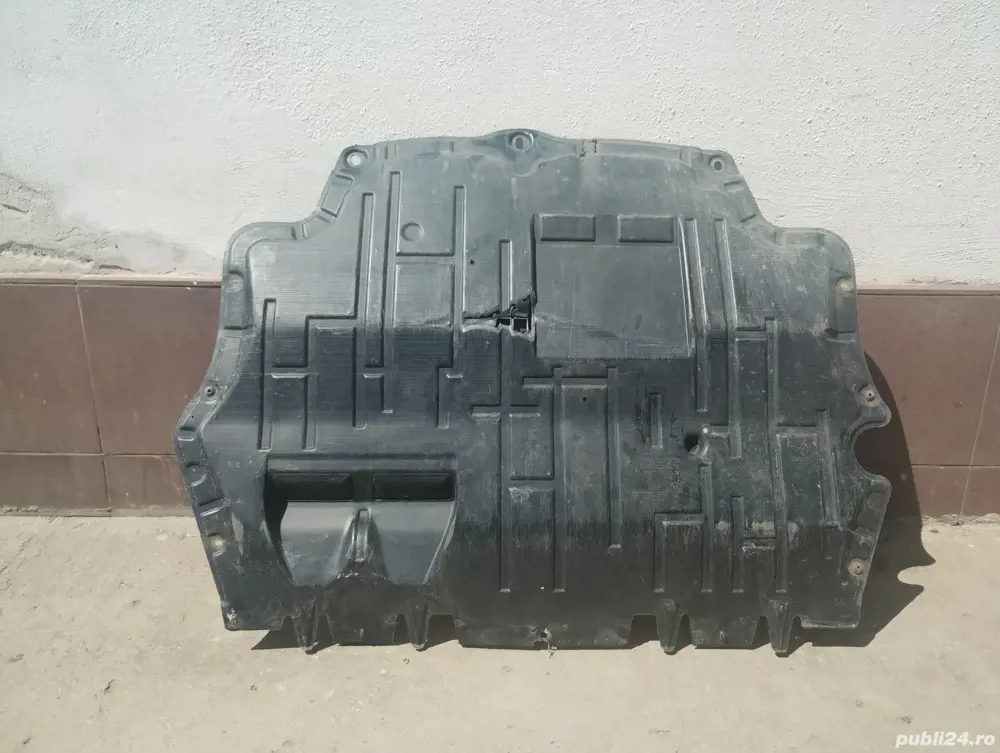 Scut Motor Pentru Vw Passat 200 lei