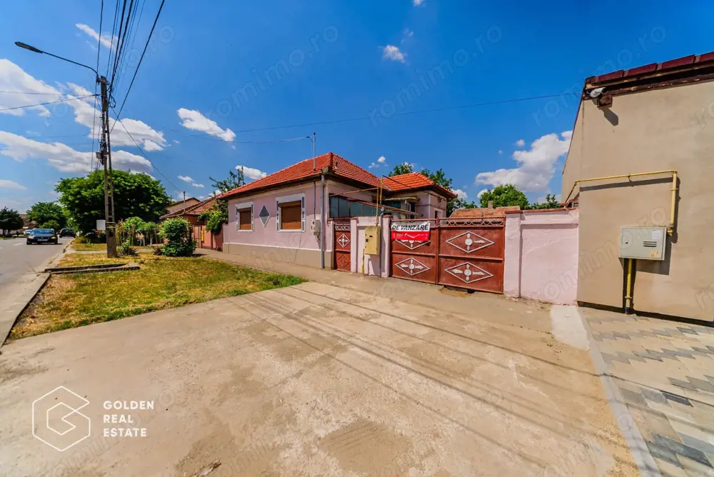 Casă 3 camere renovată în Bujac-Sega , 2 corpuri, teren 572 mp