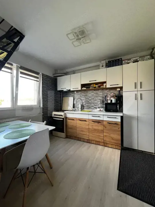 Apartament cu 2 camere, 54 mp, zona Lama