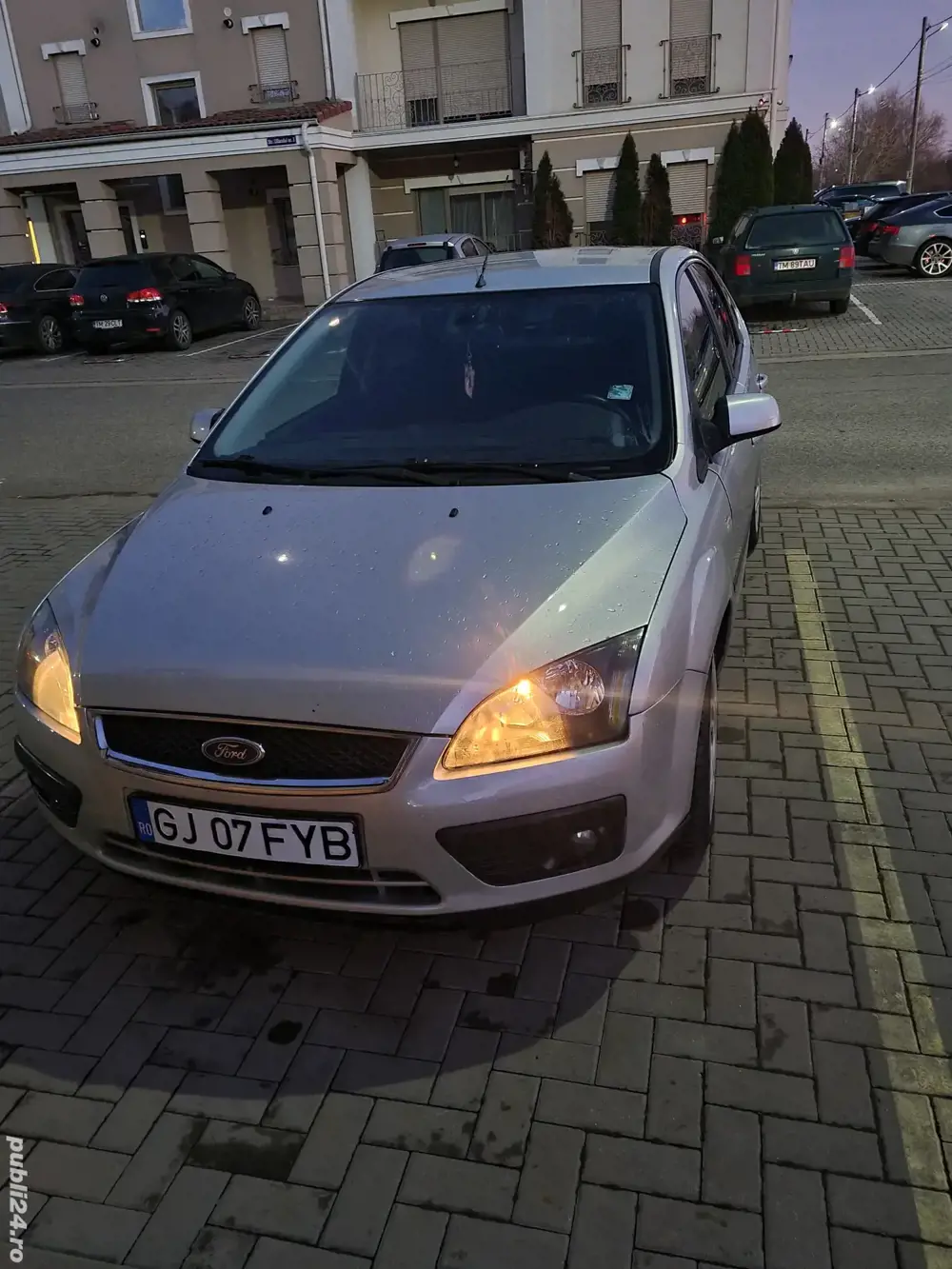 Vand Ford Focus 2 1.6 benzina TI-VCT 