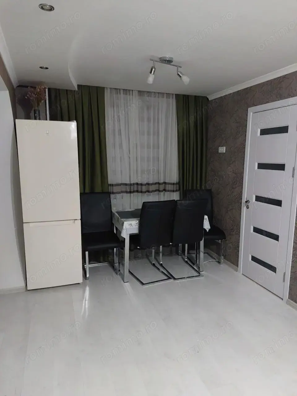 Apartament cu 2 camere de închiriat în Vitan
