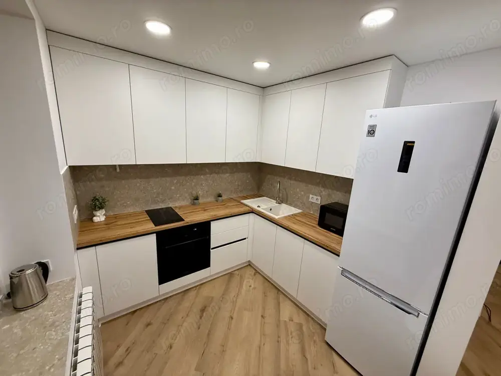 Se ofera spre inchiriere garsoniera in zona Piata Romana  Se ofera spre inchiriere garsoniera in zona Piata Romana