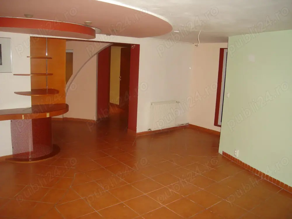 Proprietar inchiriez birou 90 mp