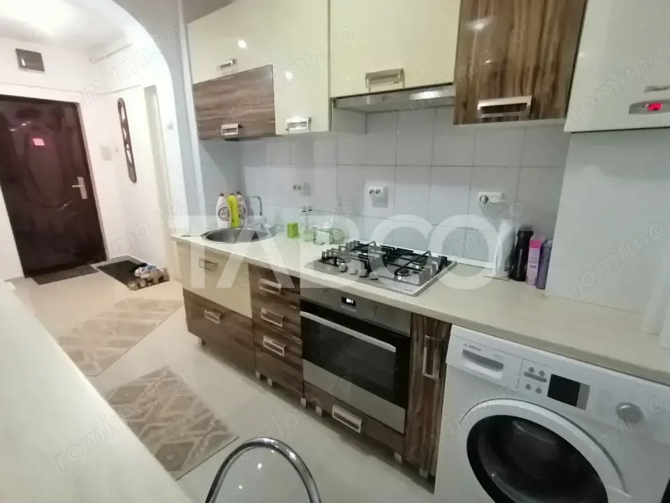 Apartament 2 camere de vanzare mobilat si utilat in zona Mihai Viteazu Apartament 2 camere de vanzare mobilat si utilat in zona Mihai Viteazu