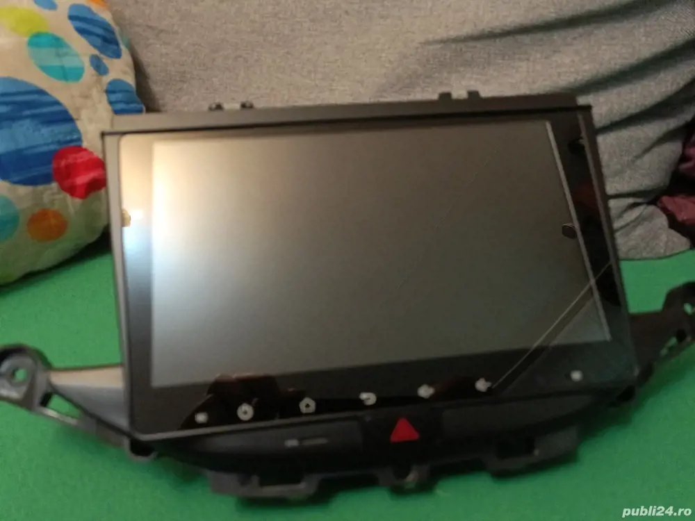 Navigatie dedicata Opel Astra K cu touch defect