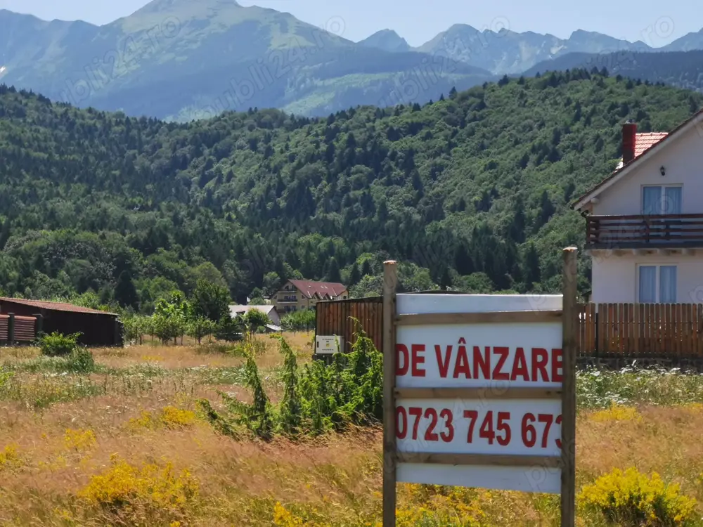 Vând teren intravilan