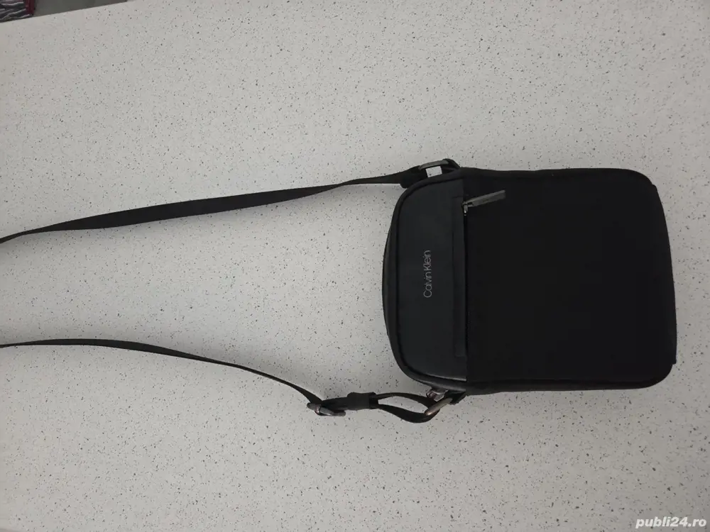 vand borseta Calvin Klein originala