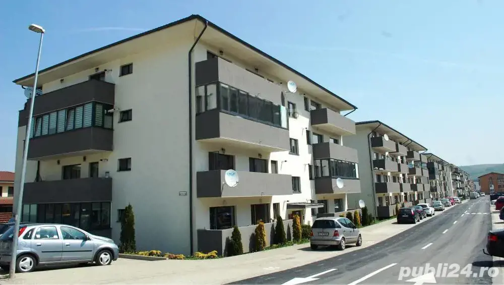 Închiriez apartament pretabil spațiu comercial Florești 
