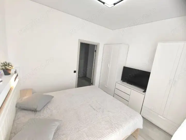 Inchiriez garsoniera in zona Universitate