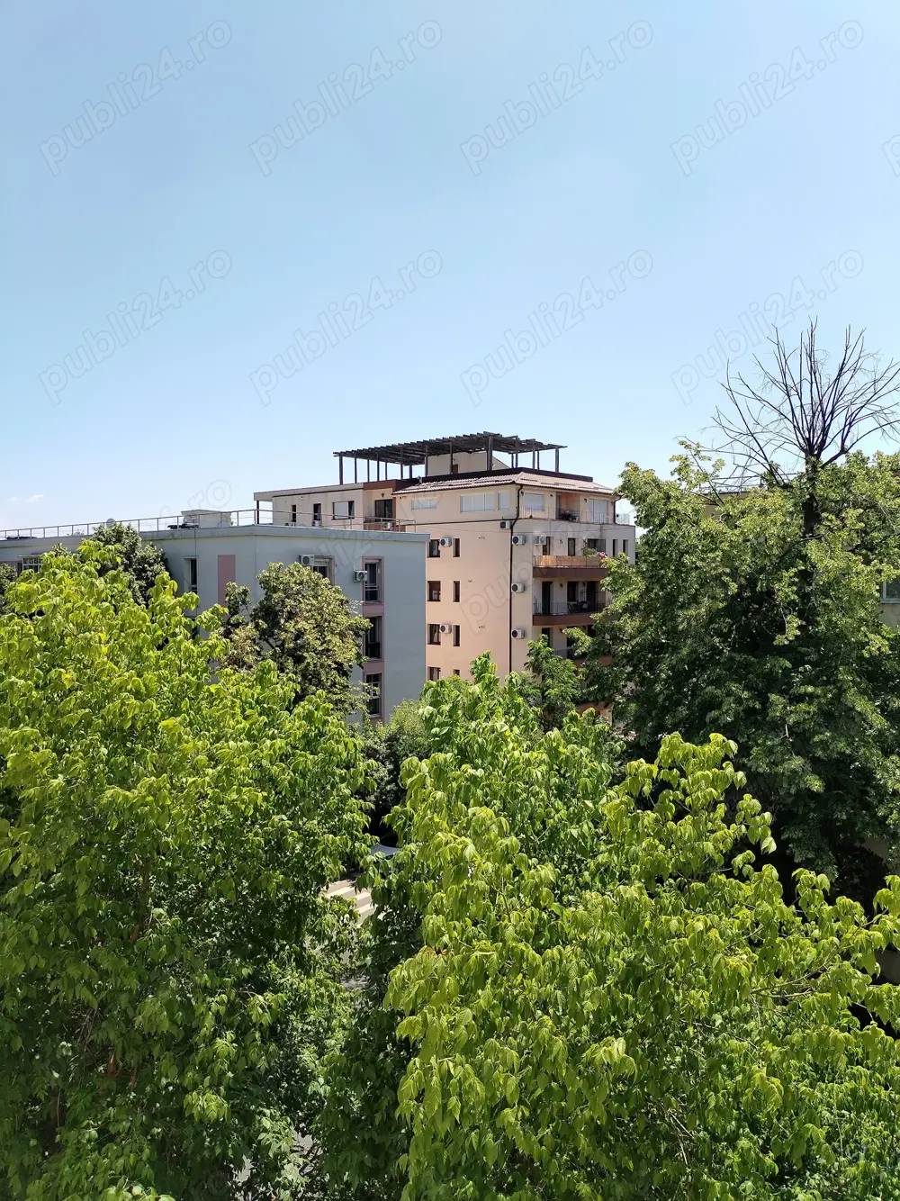 Floreasca, etaj 3 3, decomandat, 46mp, fara imbunatatiri, liber, comision zero.