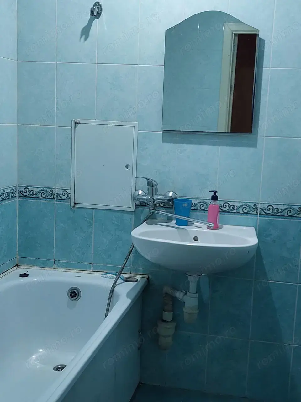 Garsoniera de inchiriat sector 2 Piata Obor