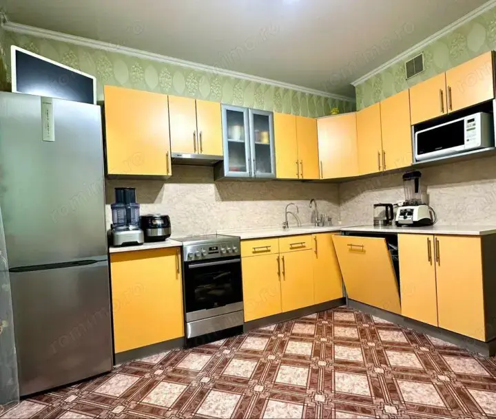Apartament cu 2 camere de închiriat în Dristor