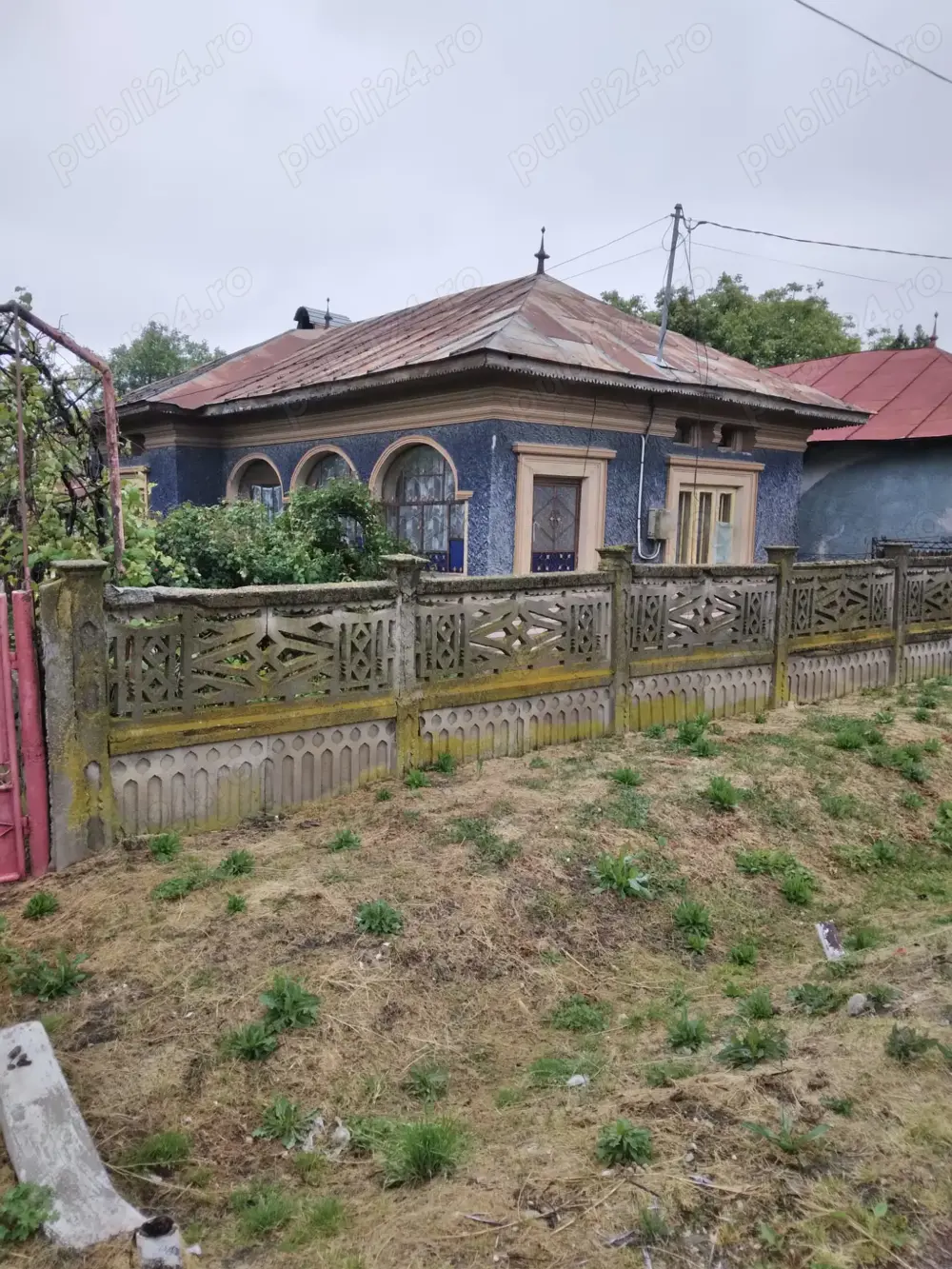 Vând casă modestă la țară comuna Potlogi județul Dâmbovița 