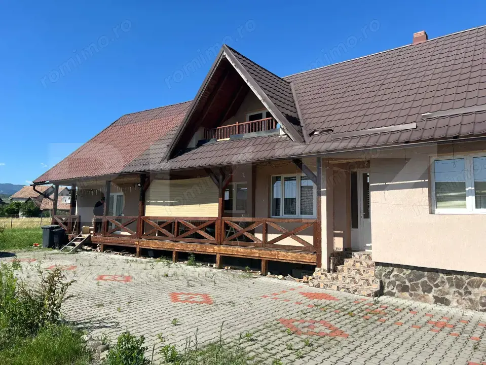 Casă 309 mp, teren 1083 mp, Rușii-Munți