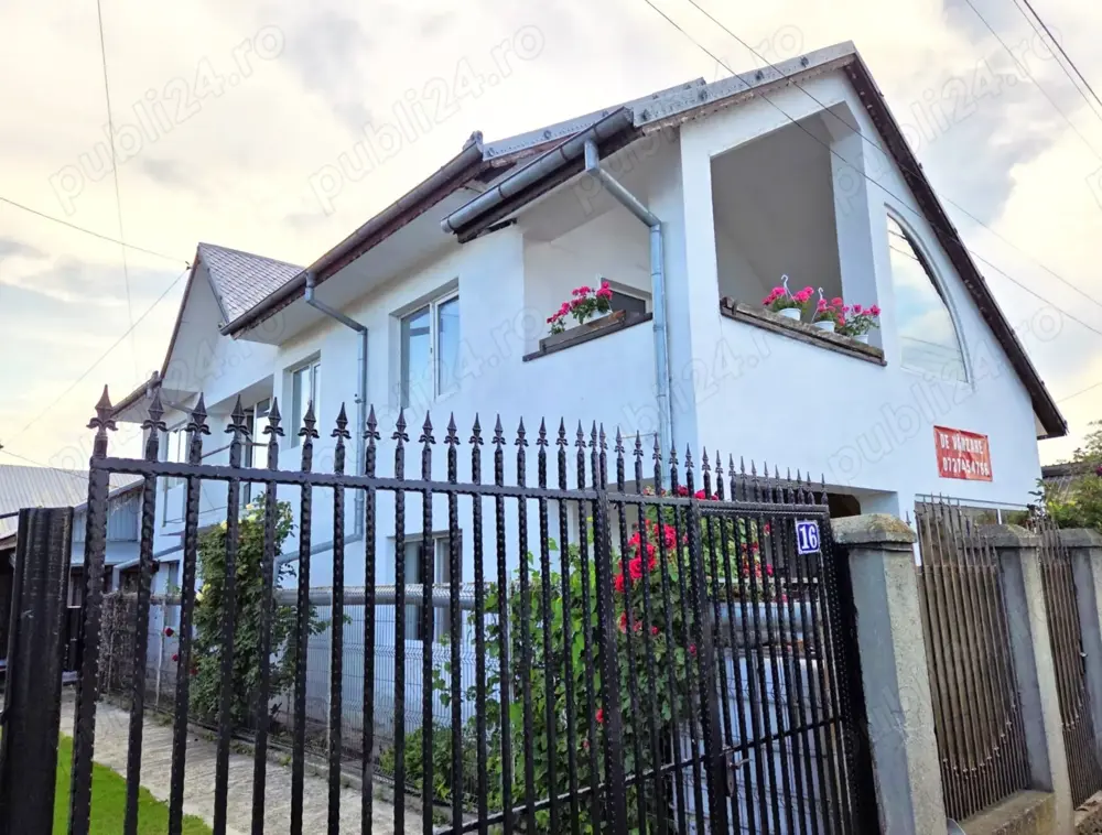 Vilă spațioasă, 6 camere, aproape de Buzău   strada Centrală Mărăcineni